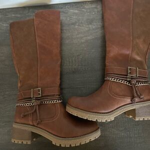 NWOT Patrizia Kehlani Boots Size 7